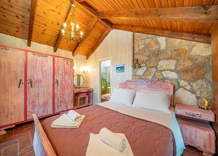 Holiday home Natalias Mansion Evreti